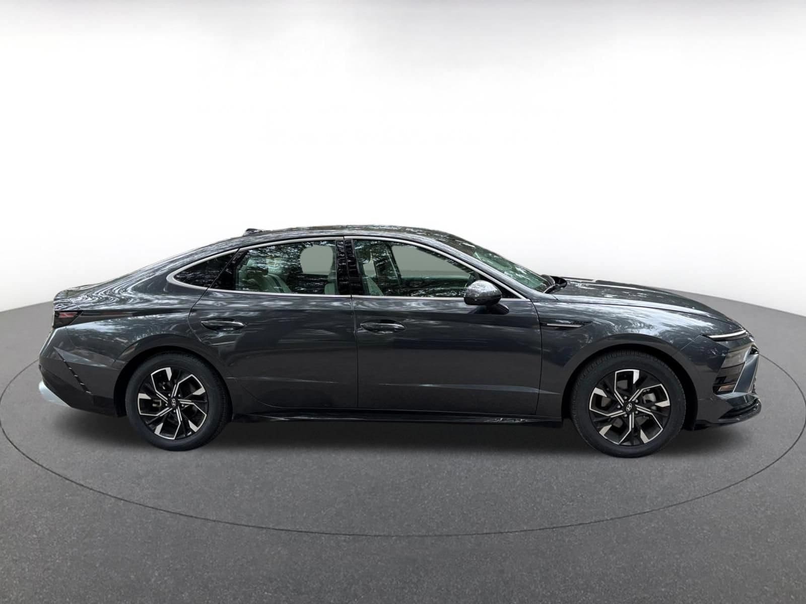 Thumbnail: 2025 Hyundai Sonata - 8
