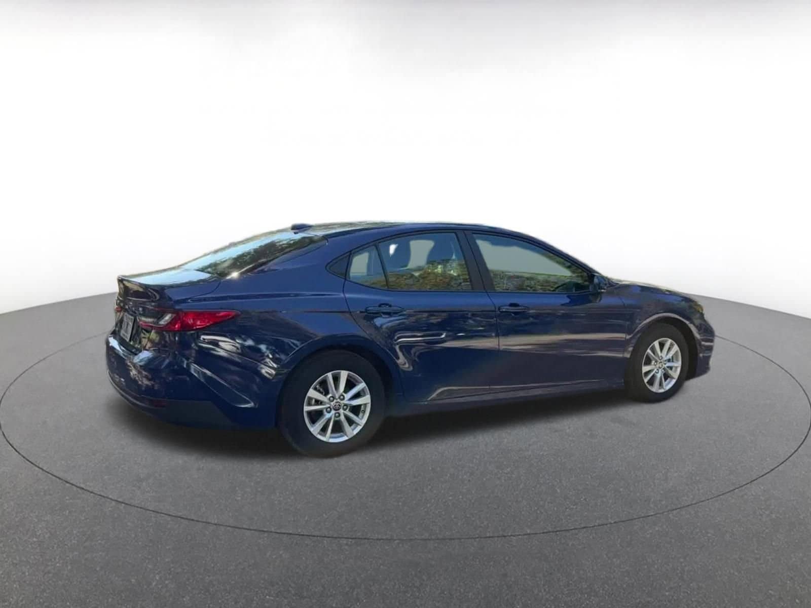 Thumbnail: 2025 Toyota Camry - 15