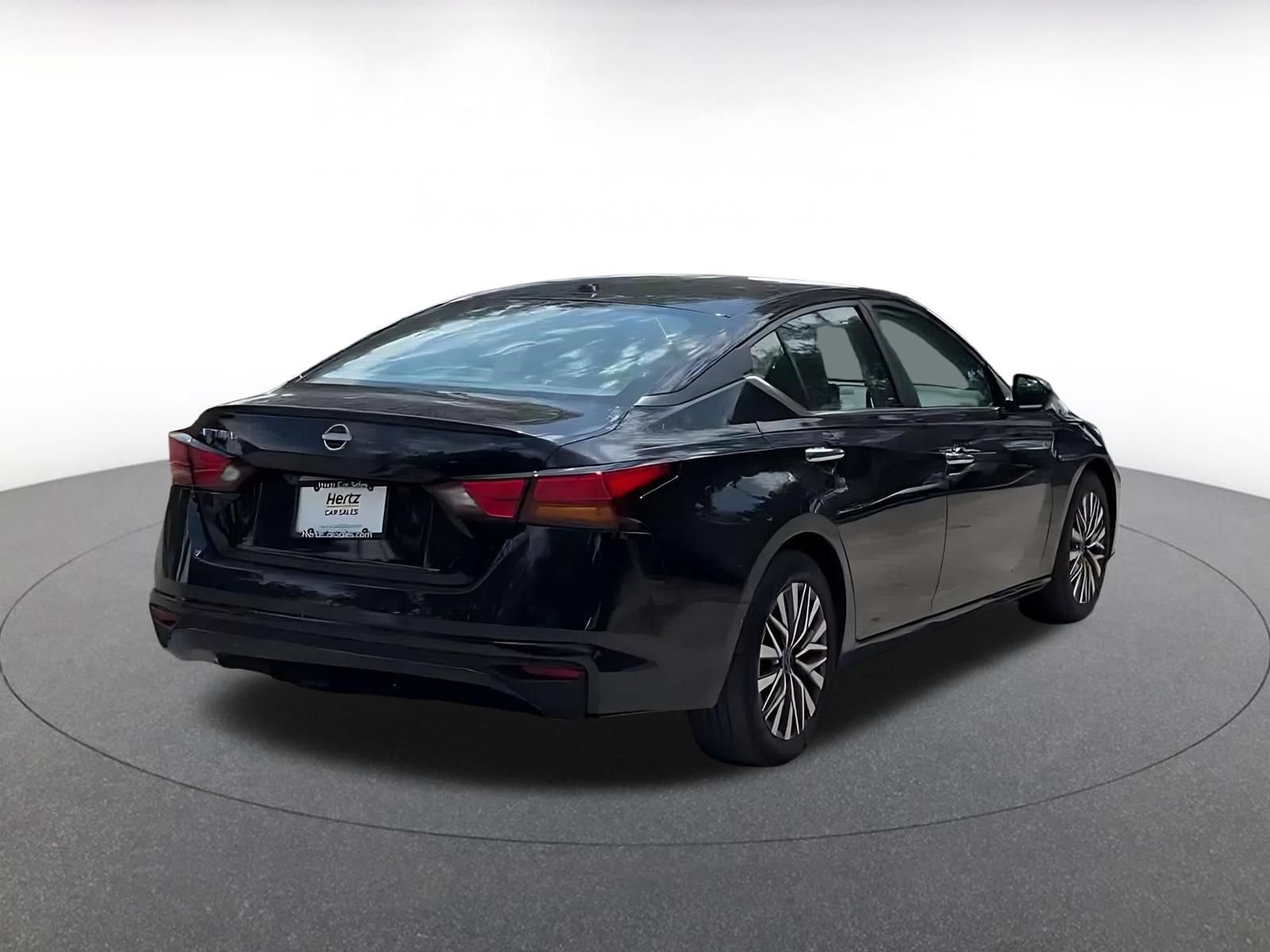 Thumbnail: 2025 Nissan Altima - 11