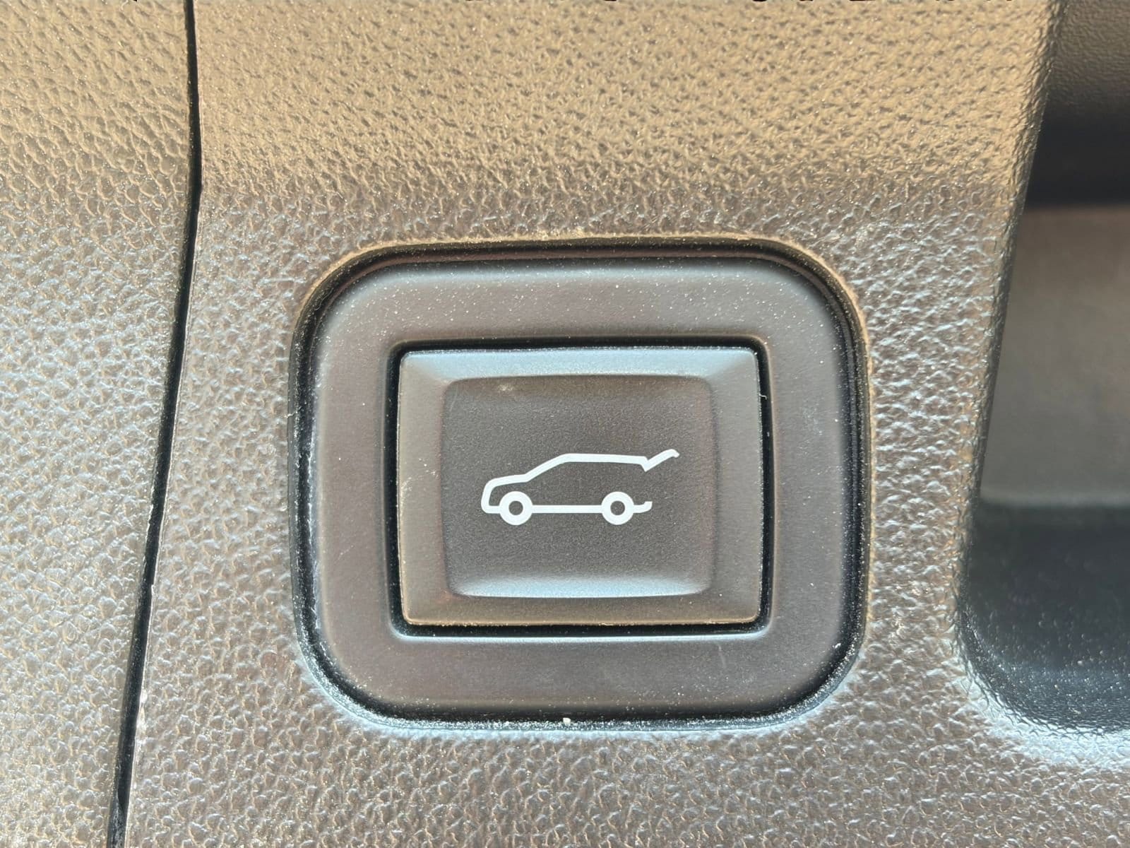 Thumbnail: 2023 GMC Acadia - 22