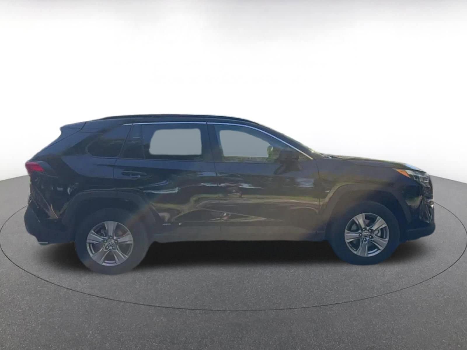 Thumbnail: 2025 Toyota RAV4 - 16