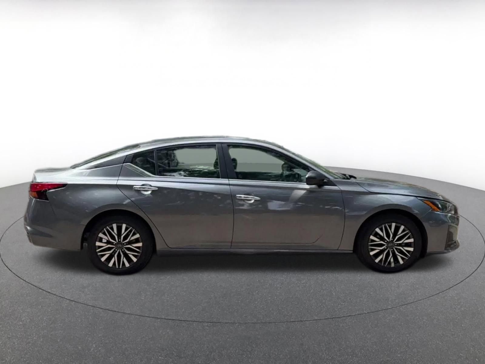 Thumbnail: 2024 Nissan Altima - 16