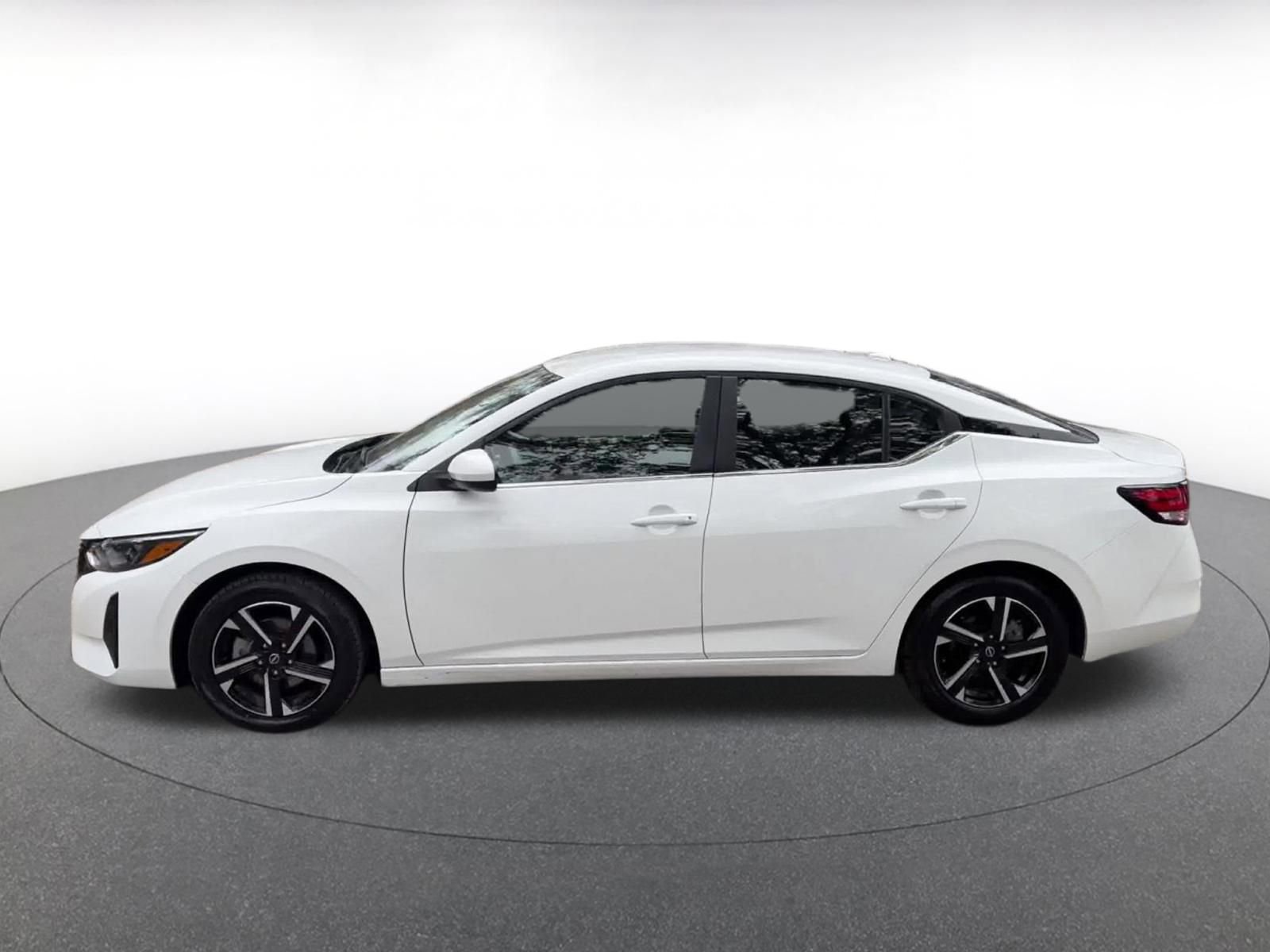 Thumbnail: 2025 Nissan Sentra - 9