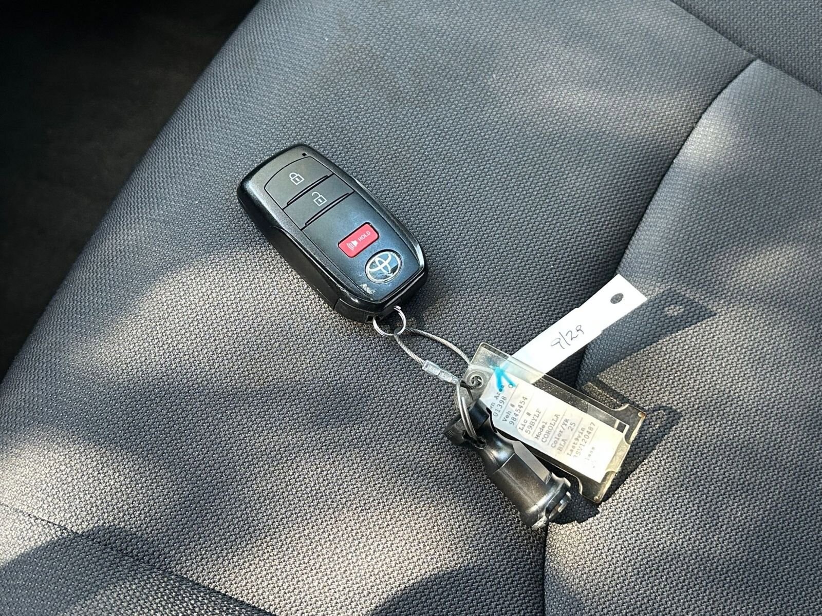 Thumbnail: 2025 Toyota Corolla Cross - 18