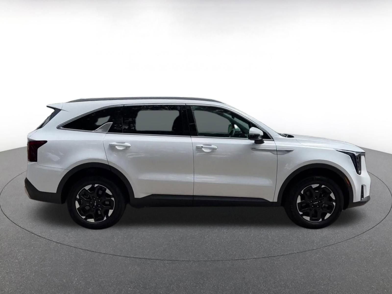 Thumbnail: 2024 Kia Sorento - 16