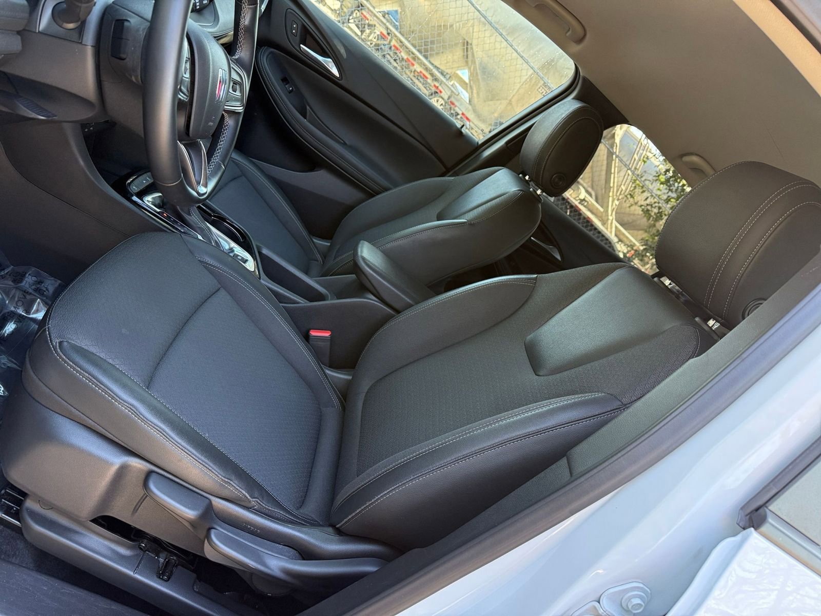 Thumbnail: 2025 Buick Encore GX - 21