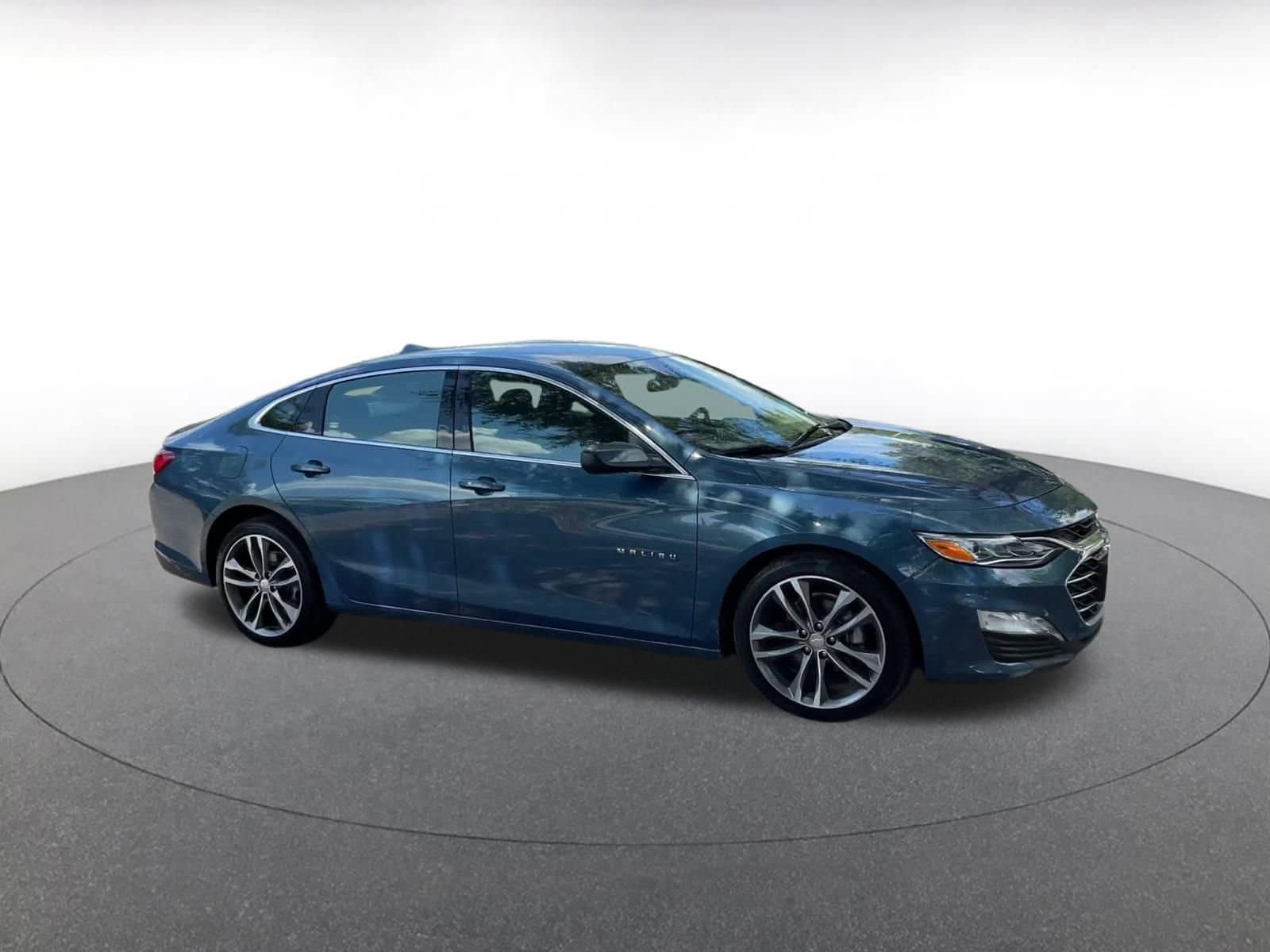Thumbnail: 2024 Chevrolet Malibu - 2