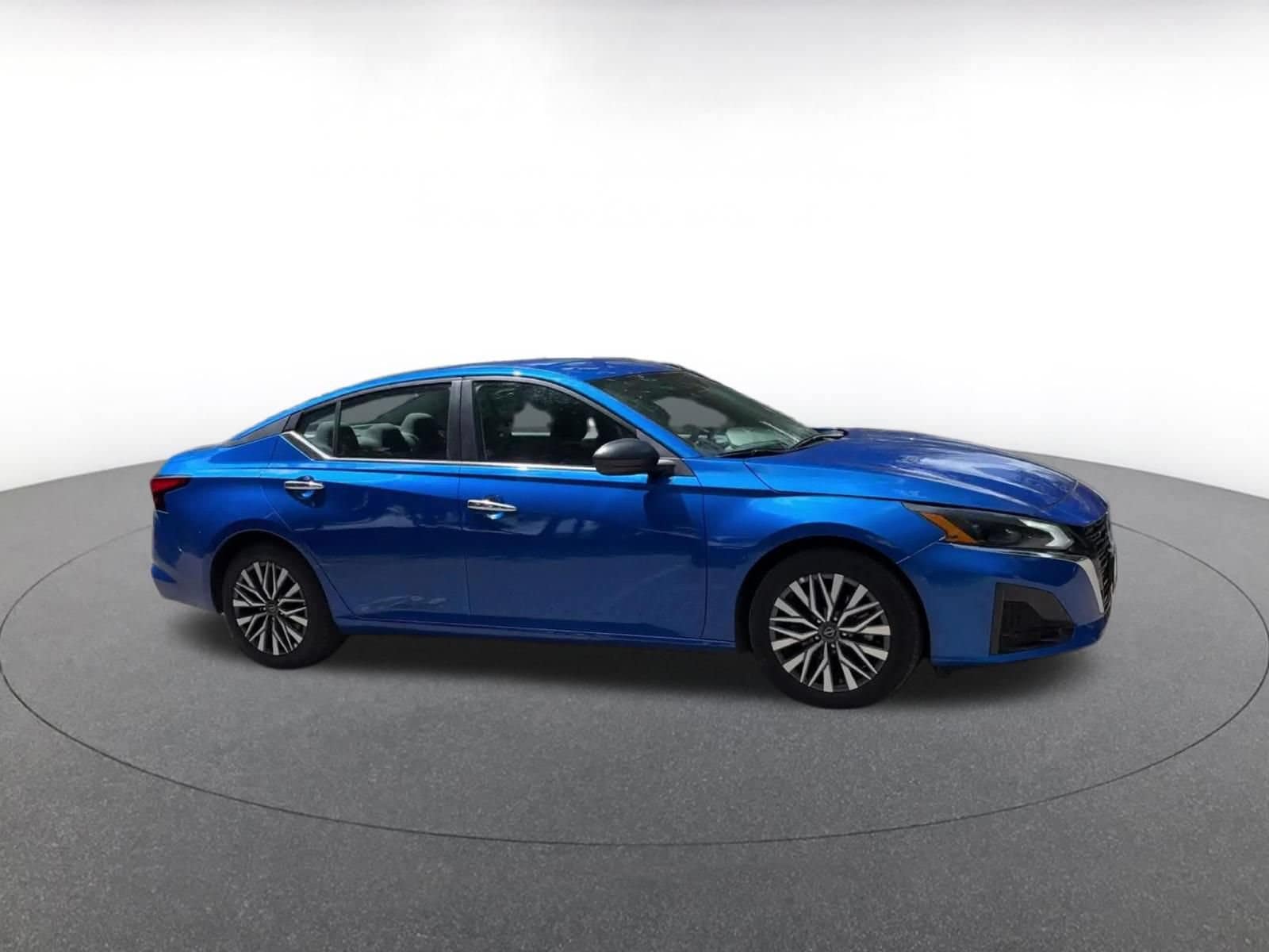 Thumbnail: 2025 Nissan Altima - 2