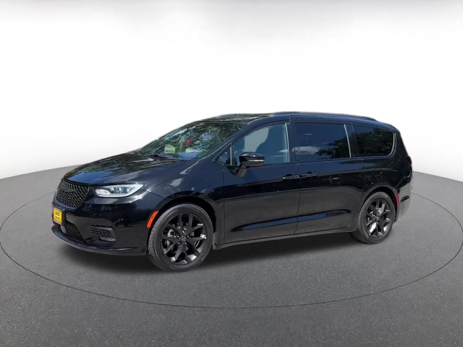 Thumbnail: 2025 Chrysler Pacifica - 7