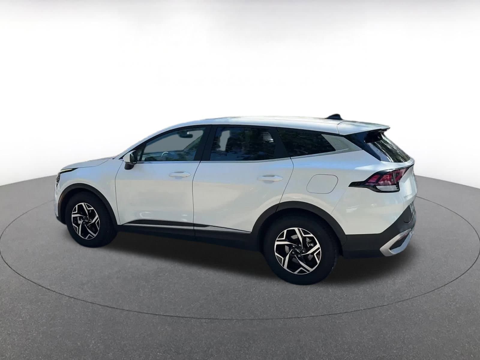 Thumbnail: 2024 Kia Sportage - 10