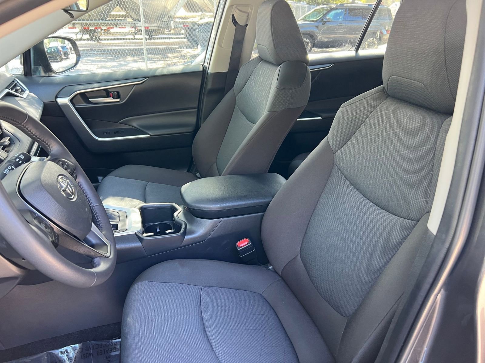 Thumbnail: 2025 Toyota RAV4 - 30