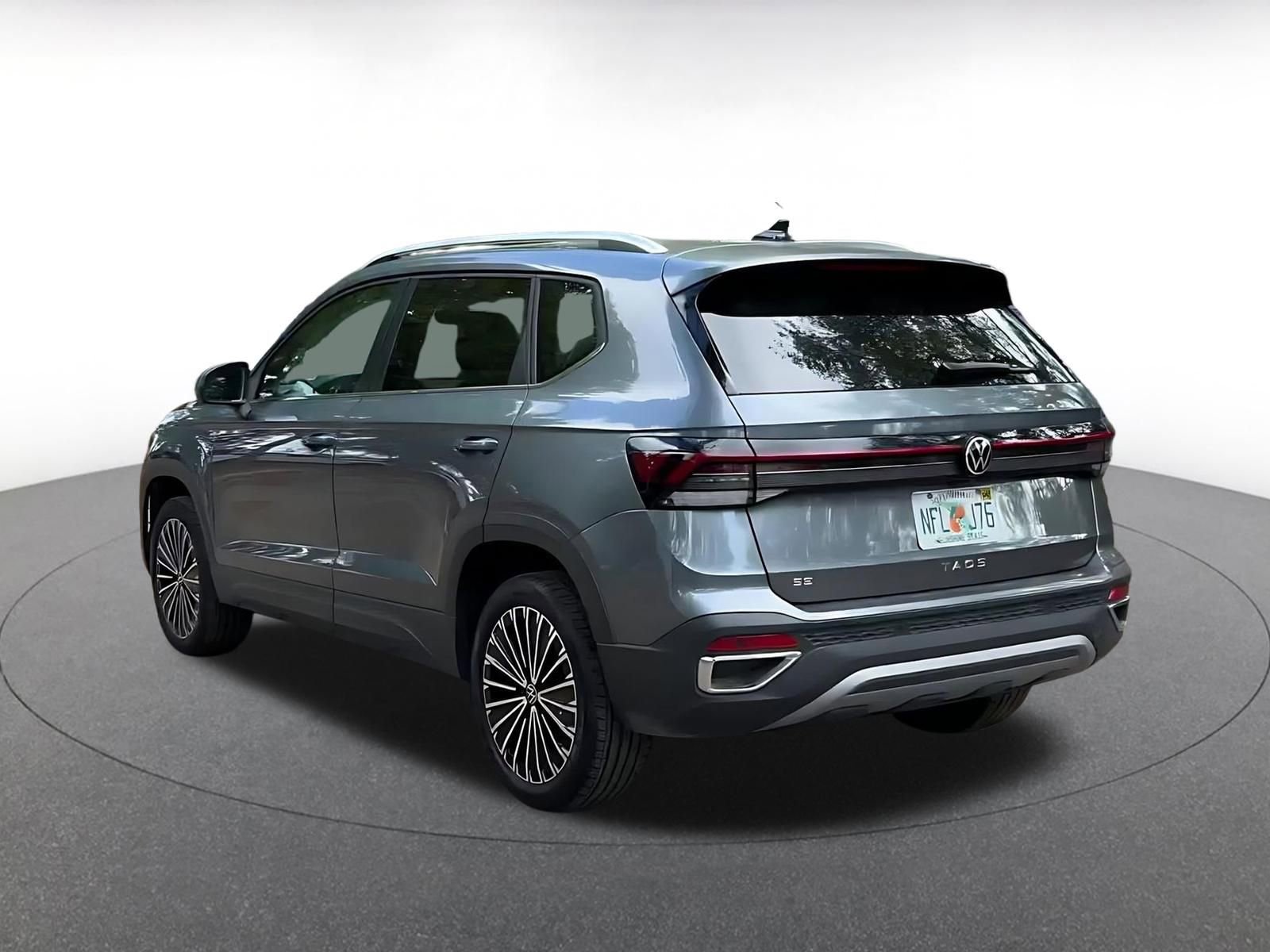 Thumbnail: 2025 Volkswagen Taos - 11
