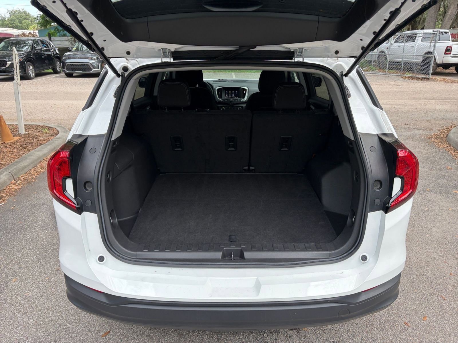 Thumbnail: 2024 GMC Terrain - 30