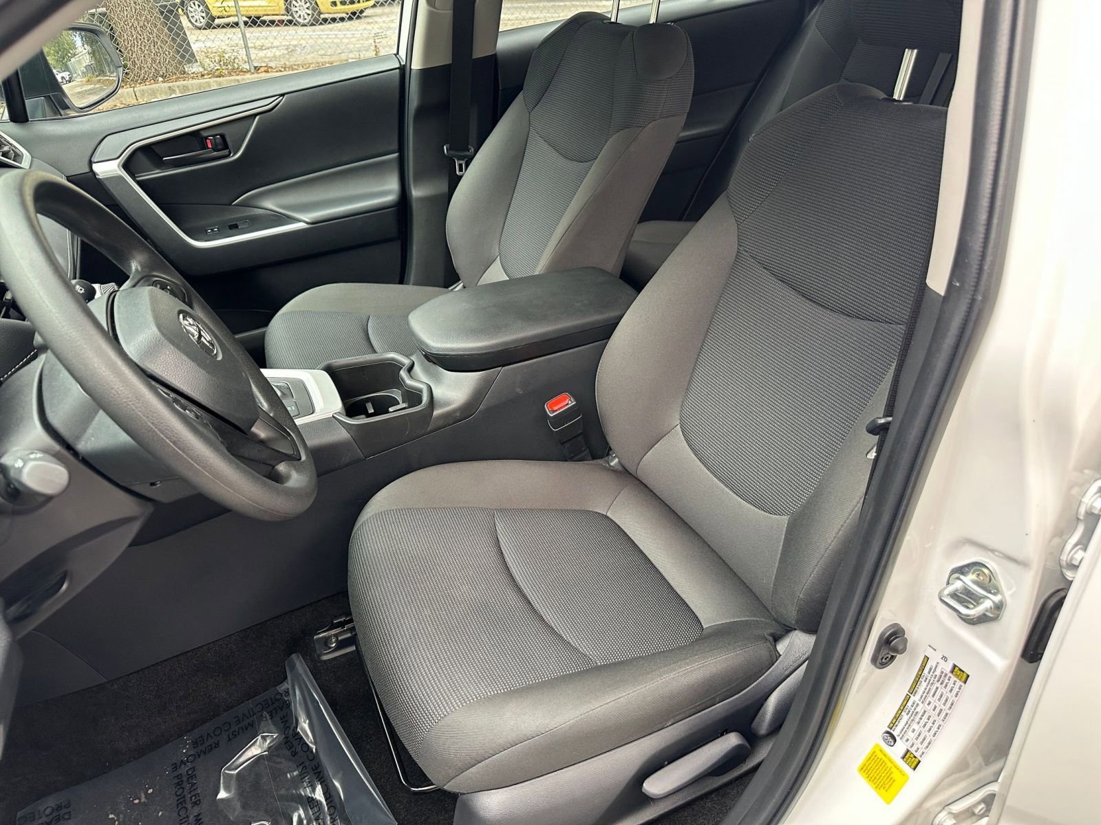 Thumbnail: 2025 Toyota RAV4 - 21