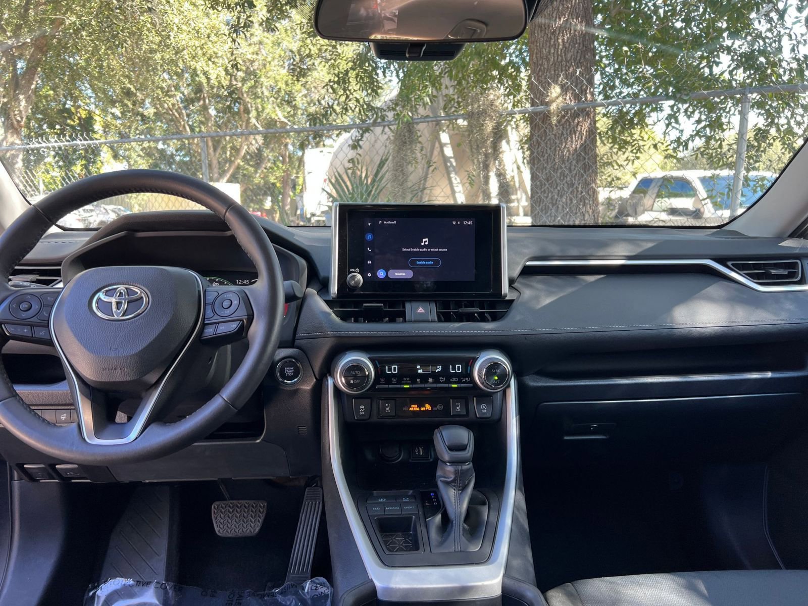 Thumbnail: 2025 Toyota RAV4 - 27