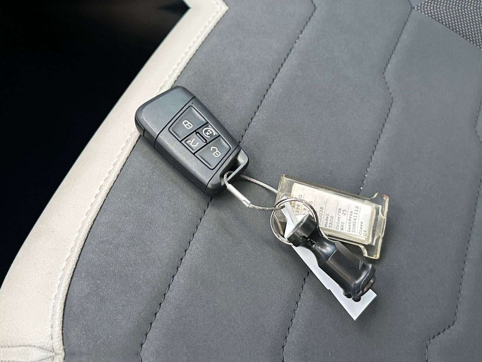 Thumbnail: 2025 Volkswagen Taos - 18