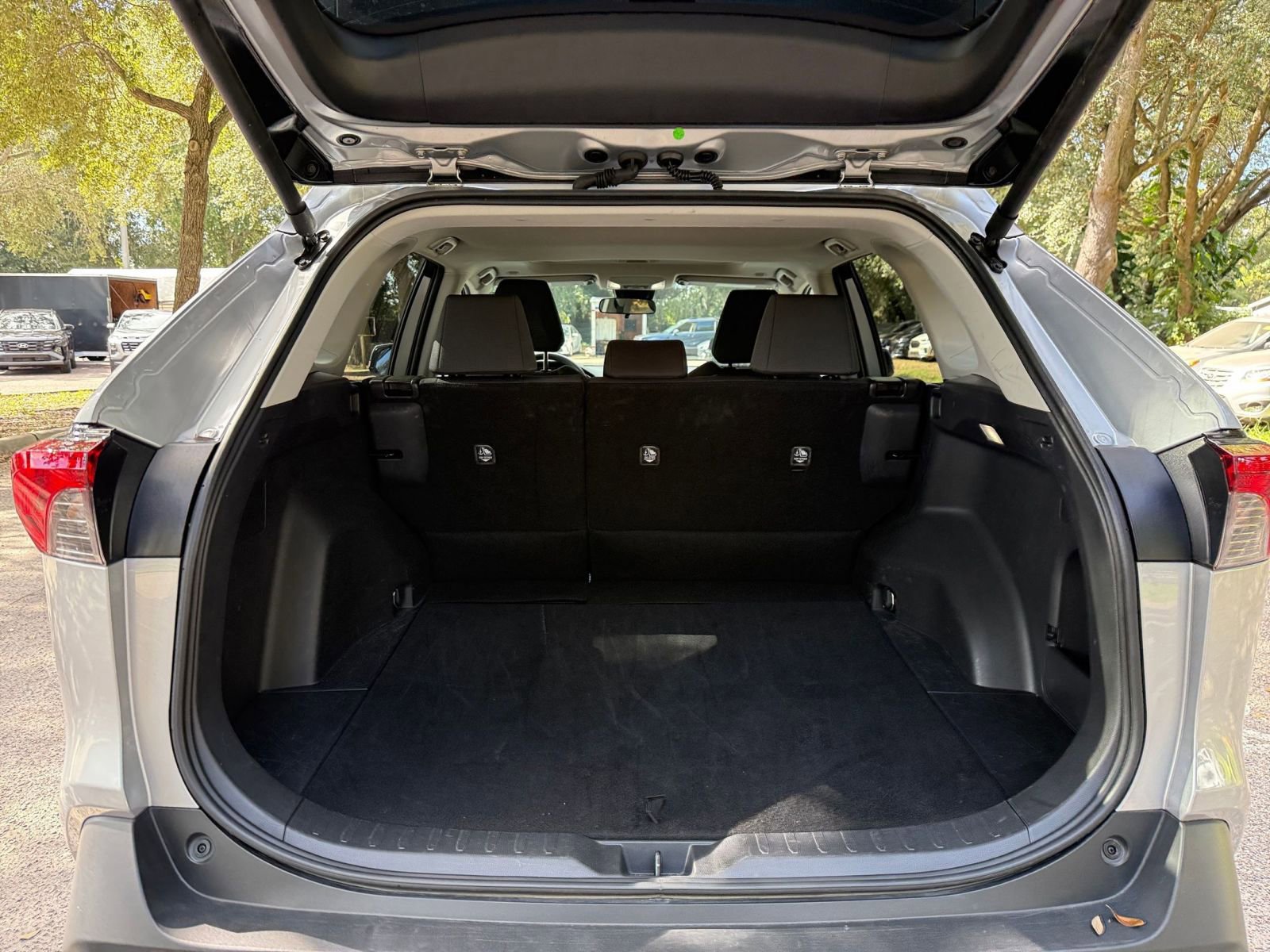 Thumbnail: 2025 Toyota RAV4 - 24