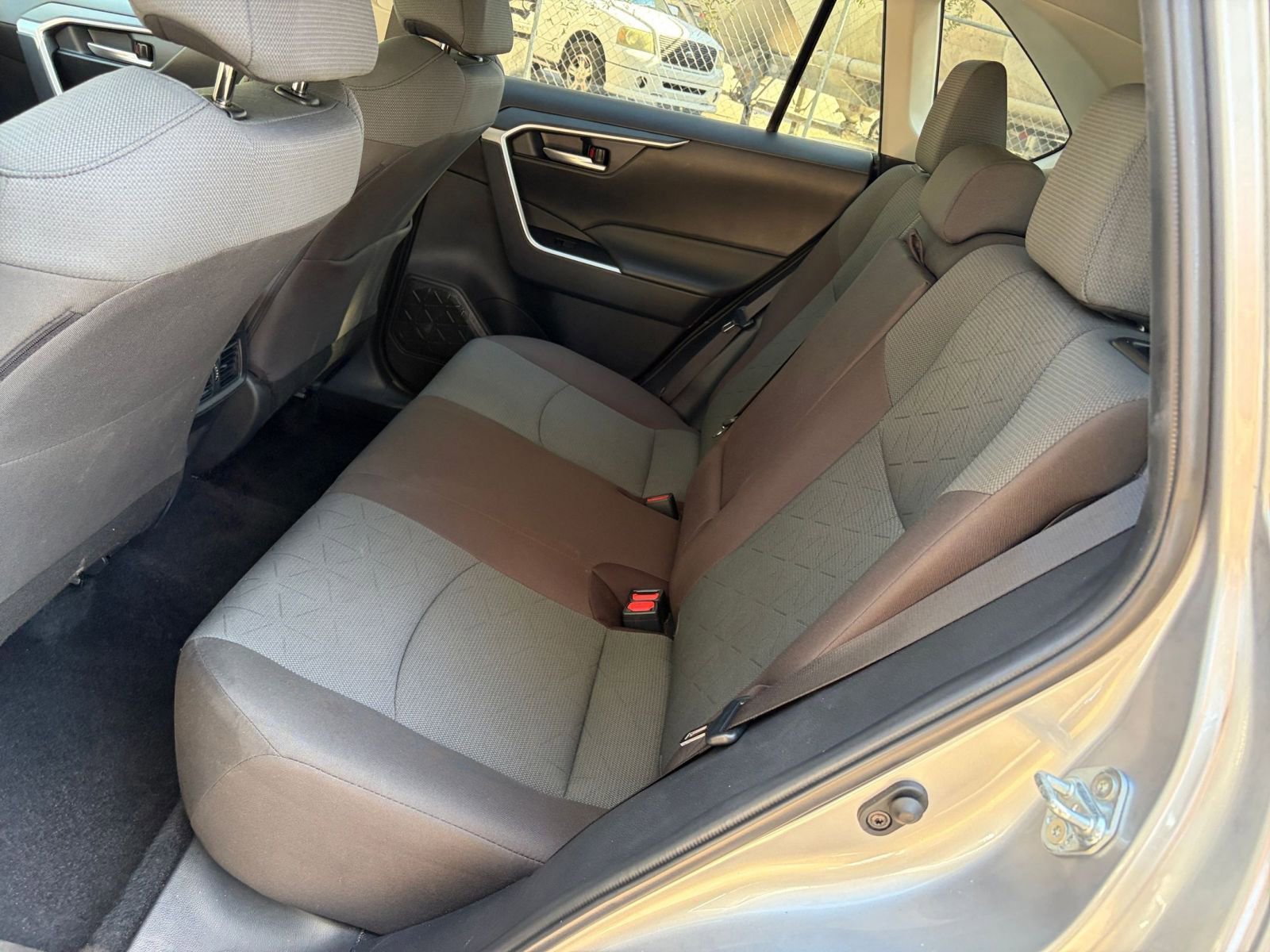 Thumbnail: 2025 Toyota RAV4 - 33