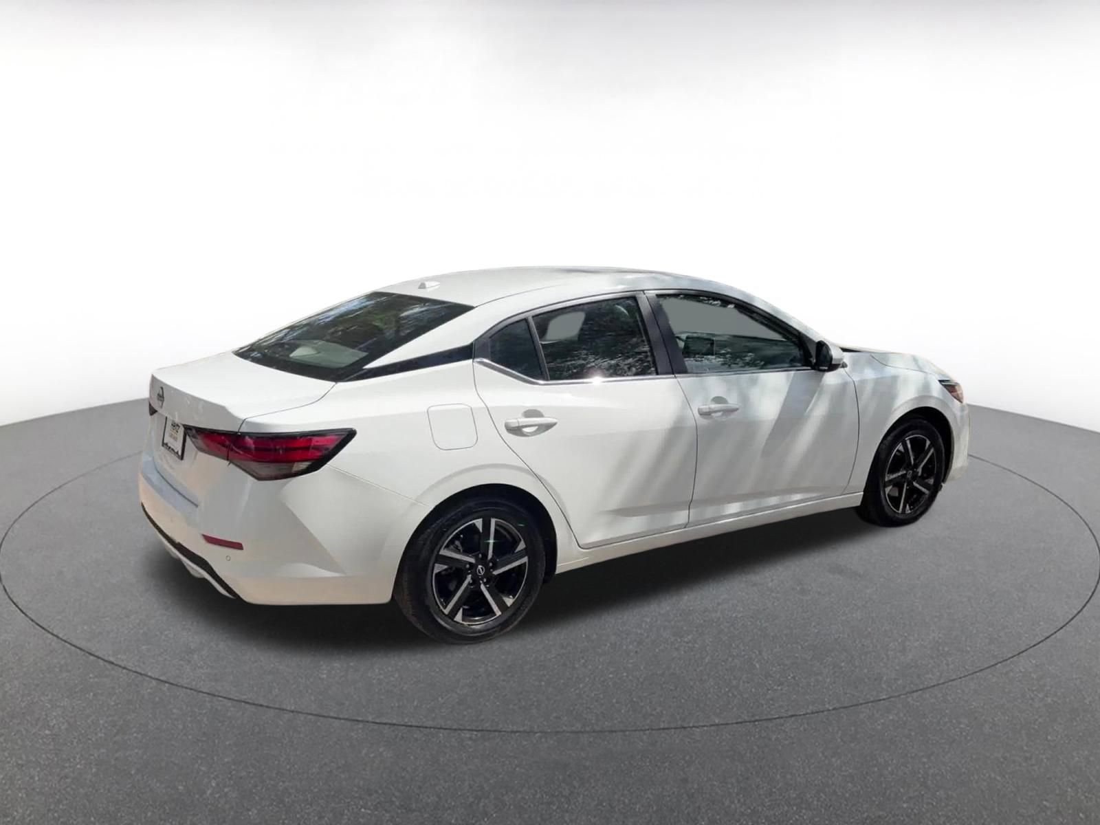 Thumbnail: 2025 Nissan Sentra - 14