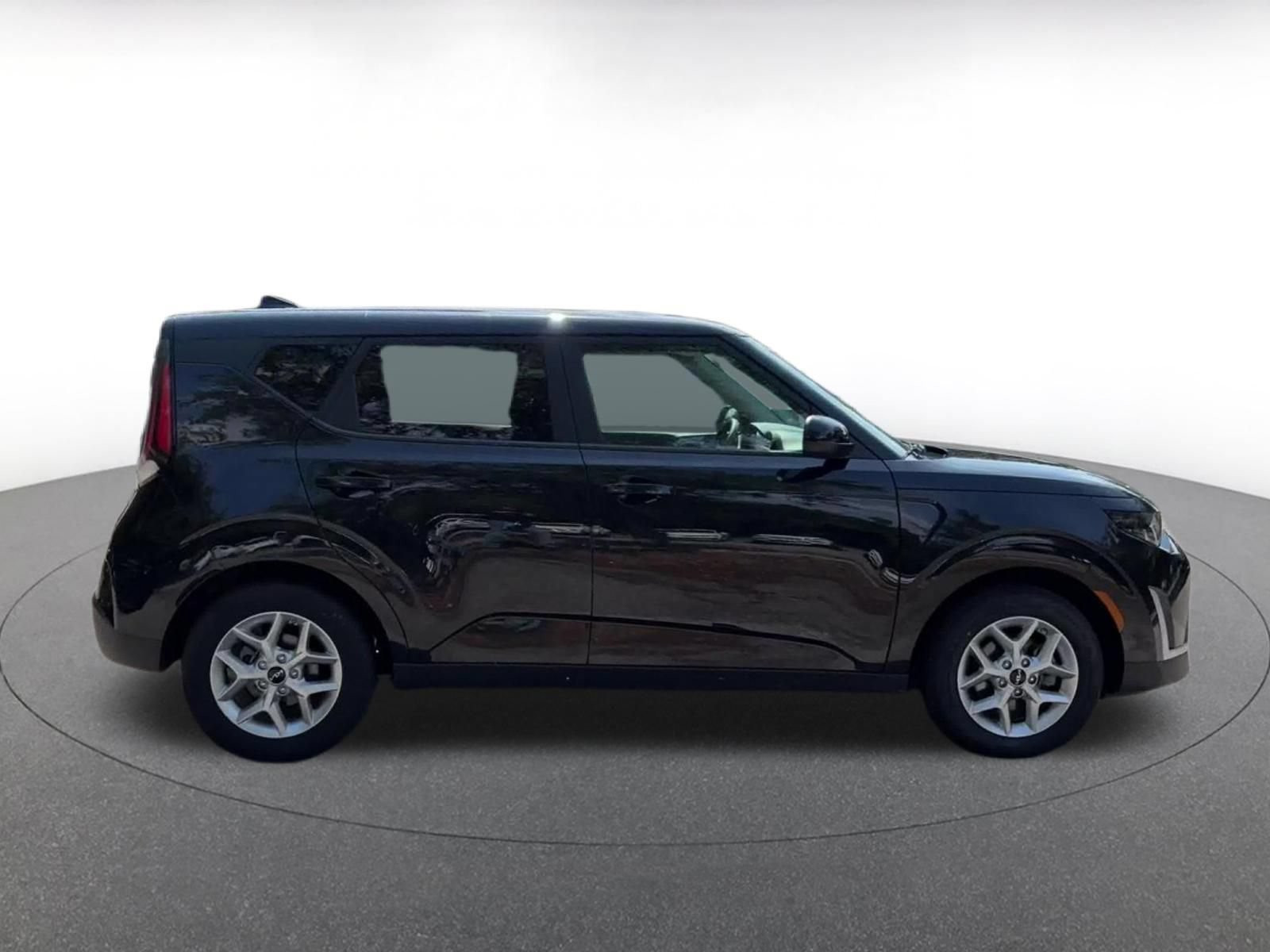 Thumbnail: 2025 Kia Soul - 16