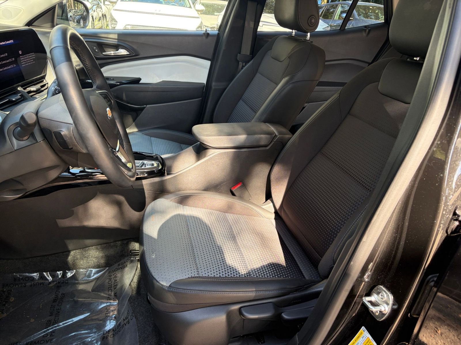 Thumbnail: 2025 Chevrolet Trax - 21