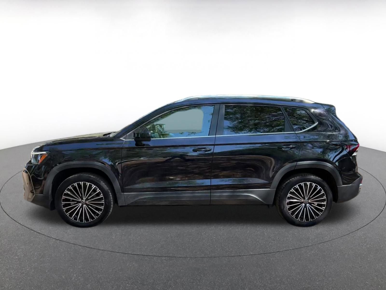 Thumbnail: 2025 Volkswagen Taos - 9