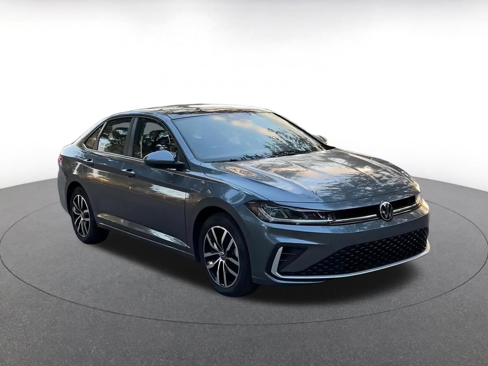 Thumbnail: 2025 Volkswagen Jetta - 3