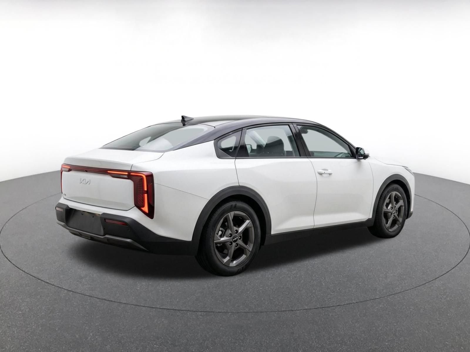 Thumbnail: 2025 Kia K4 - 9
