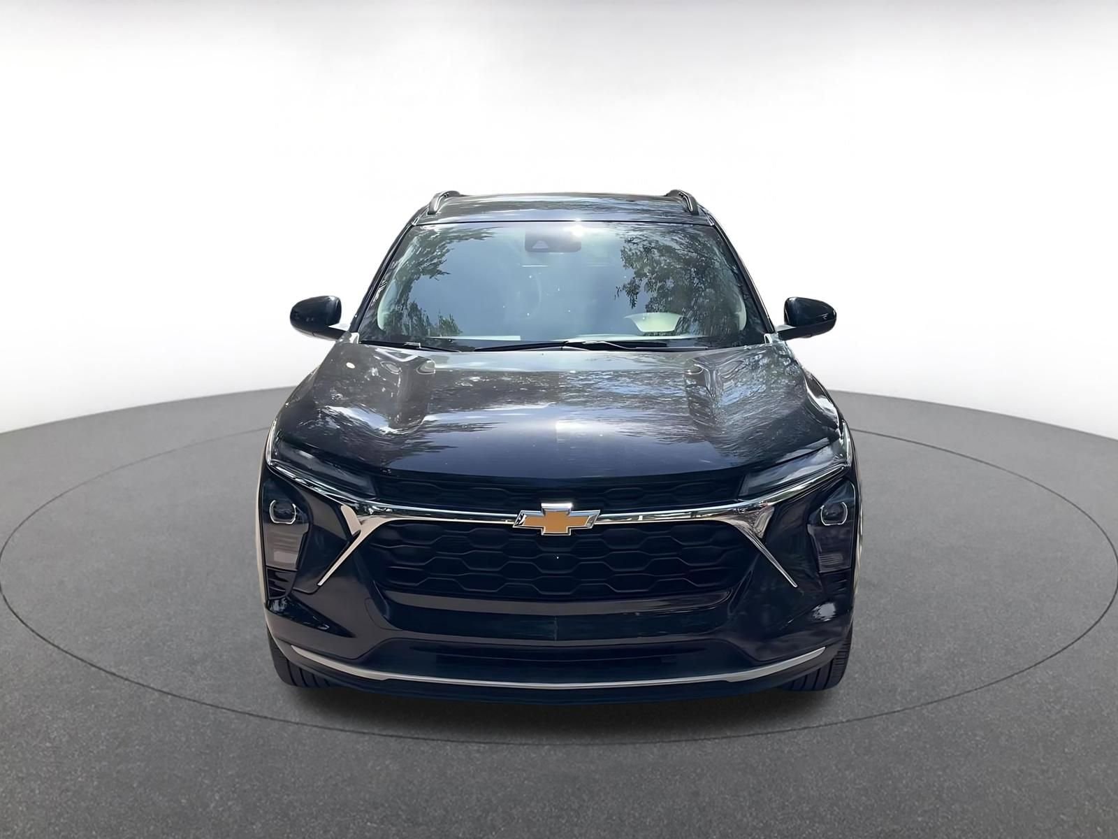 Thumbnail: 2025 Chevrolet Trax - 4