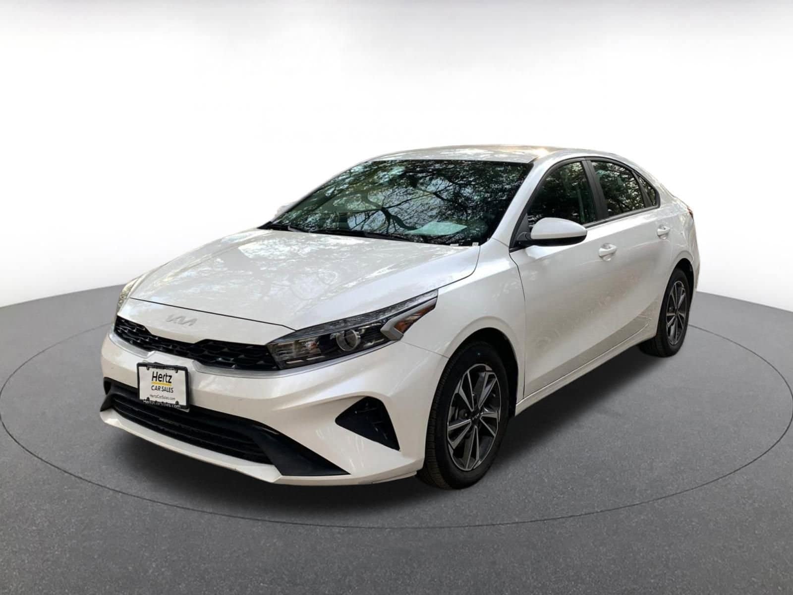 Thumbnail: 2024 Kia Forte - 3