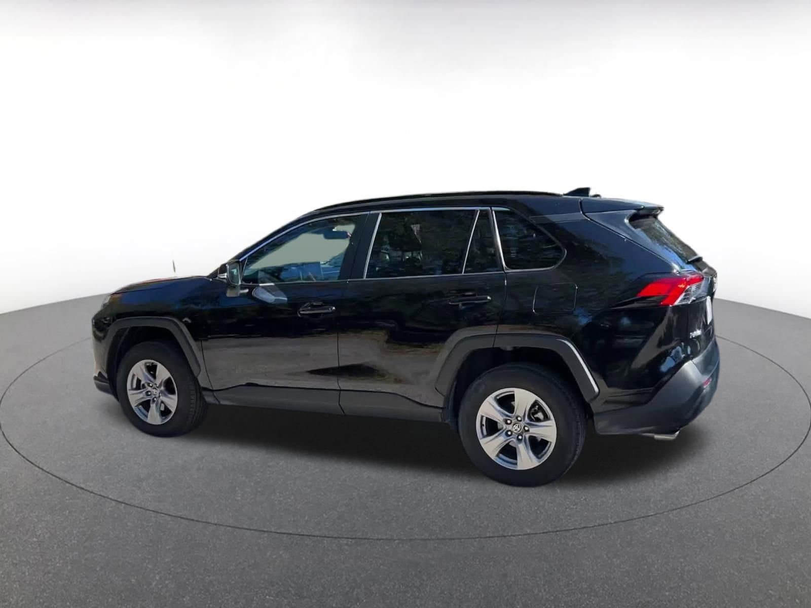 Thumbnail: 2025 Toyota RAV4 - 10