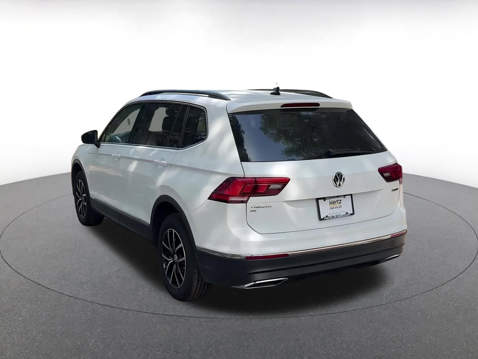 Thumbnail: 2021 Volkswagen Tiguan - 11