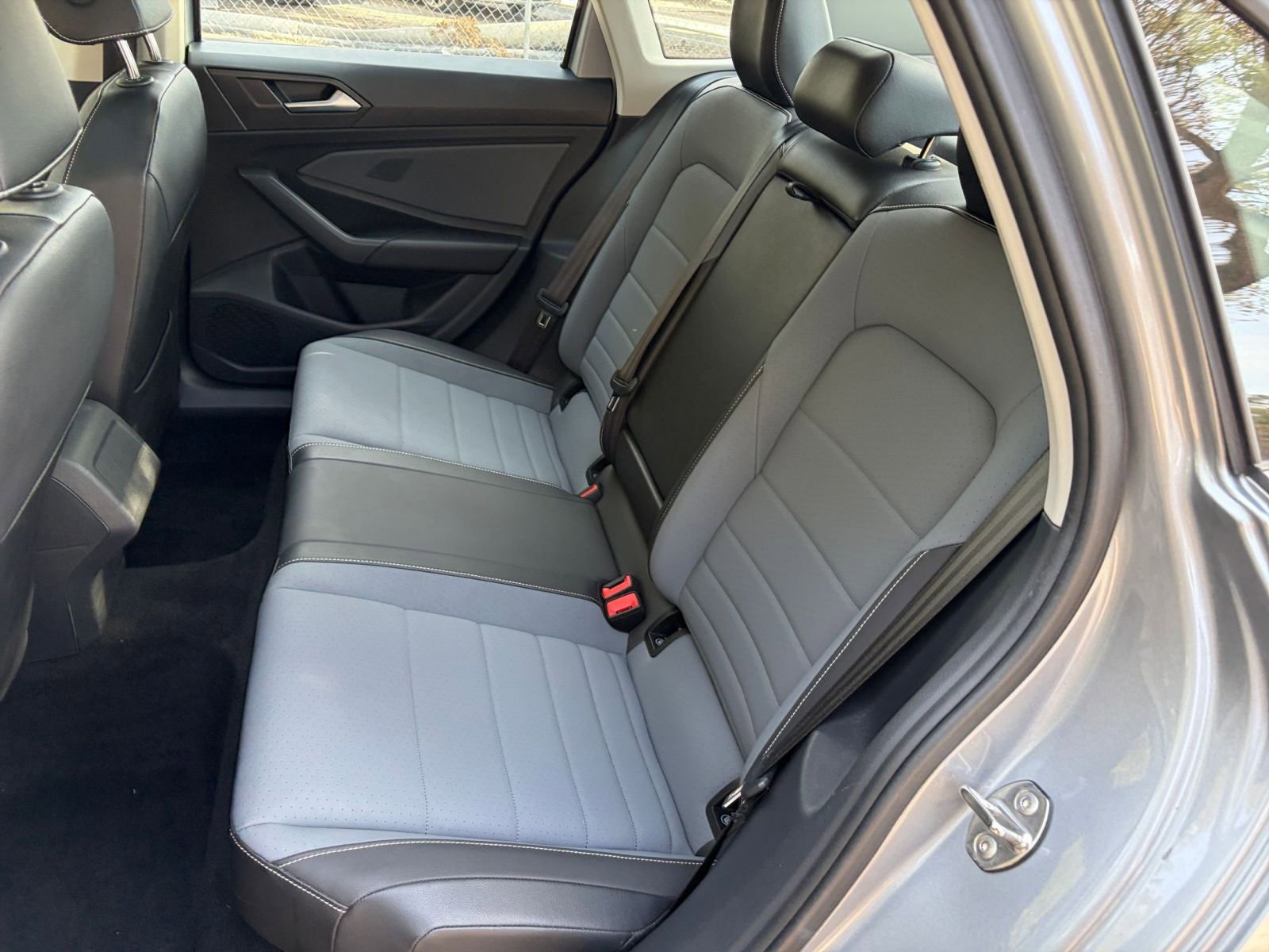 Thumbnail: 2025 Volkswagen Jetta - 32