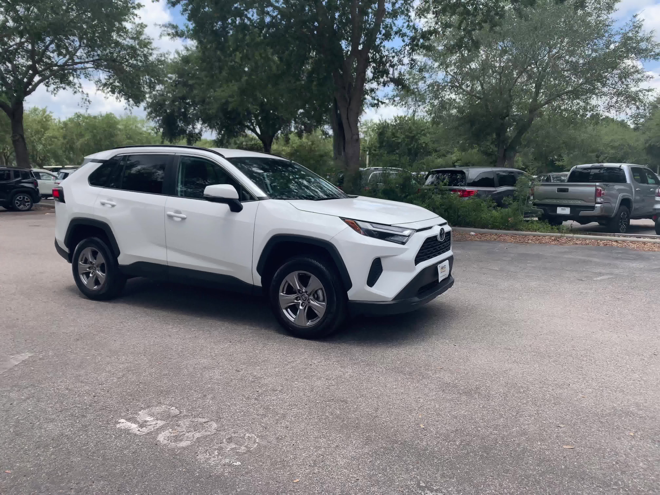 2023 Toyota RAV4 XLE 2