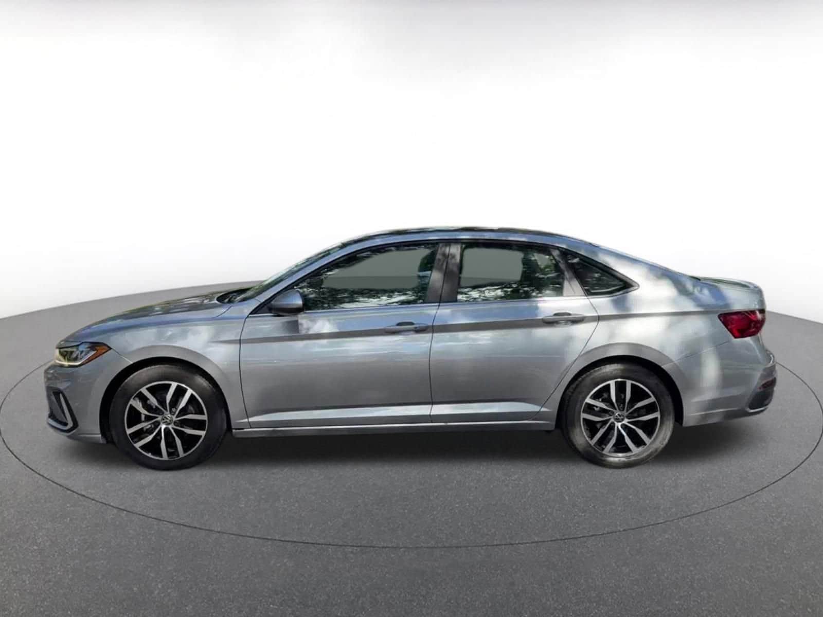 Thumbnail: 2025 Volkswagen Jetta - 9