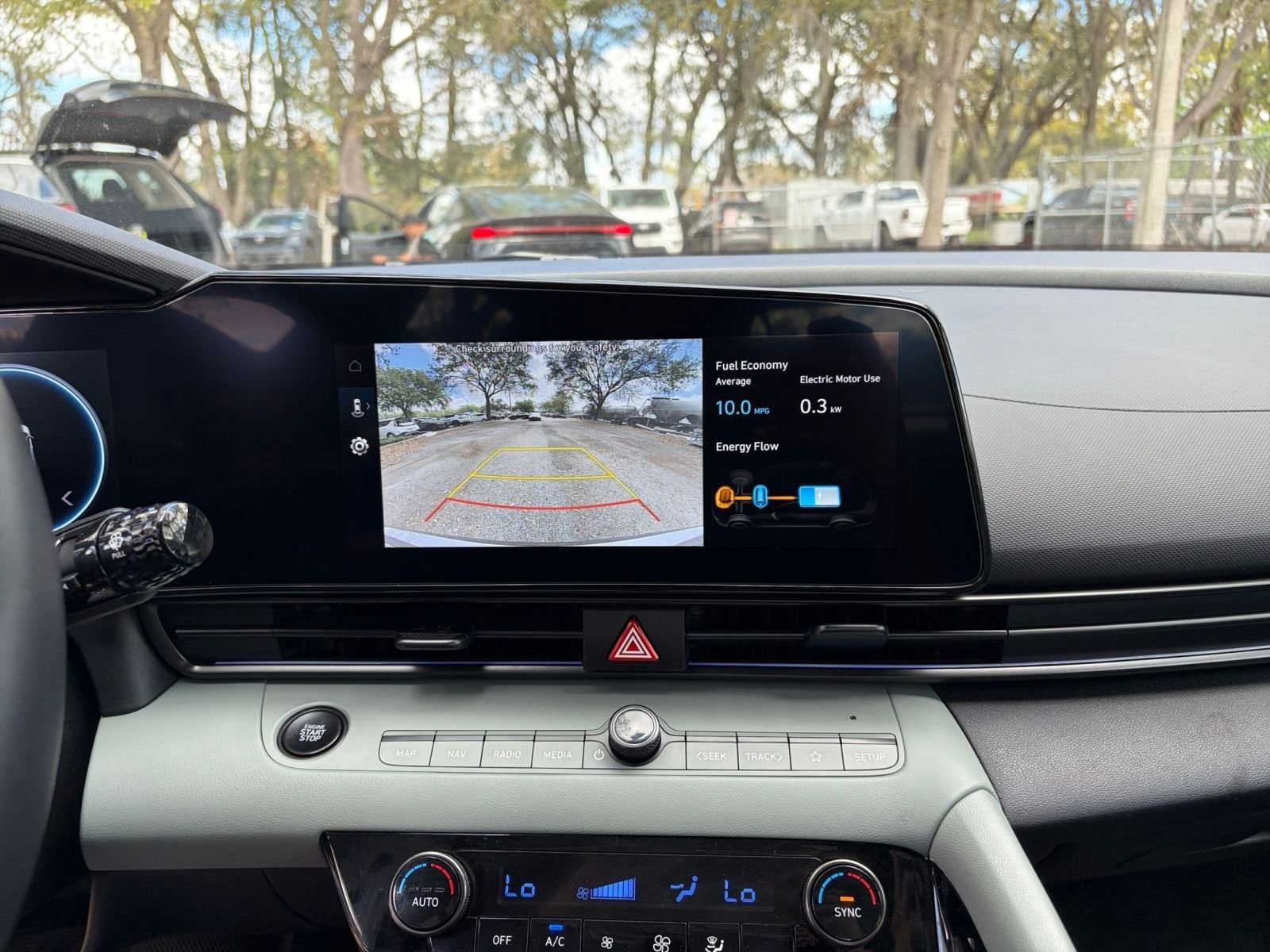 Thumbnail: 2025 Hyundai Elantra - 25