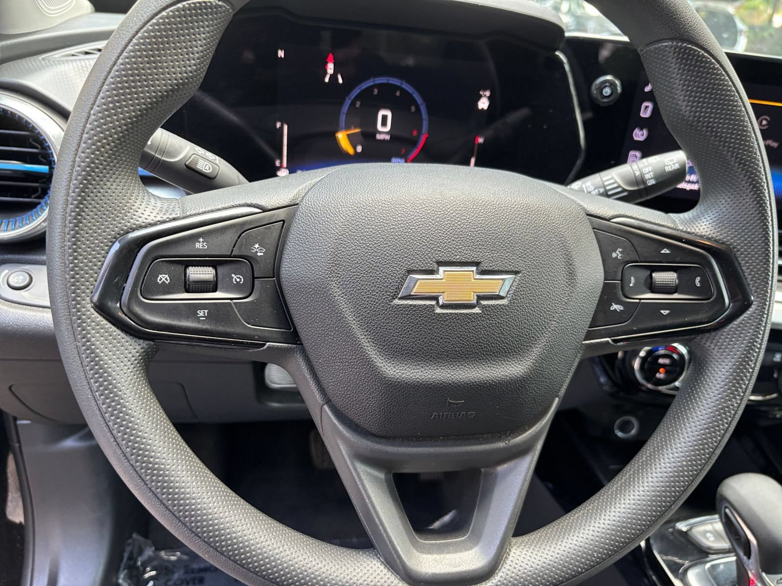 Thumbnail: 2025 Chevrolet Trax - 27