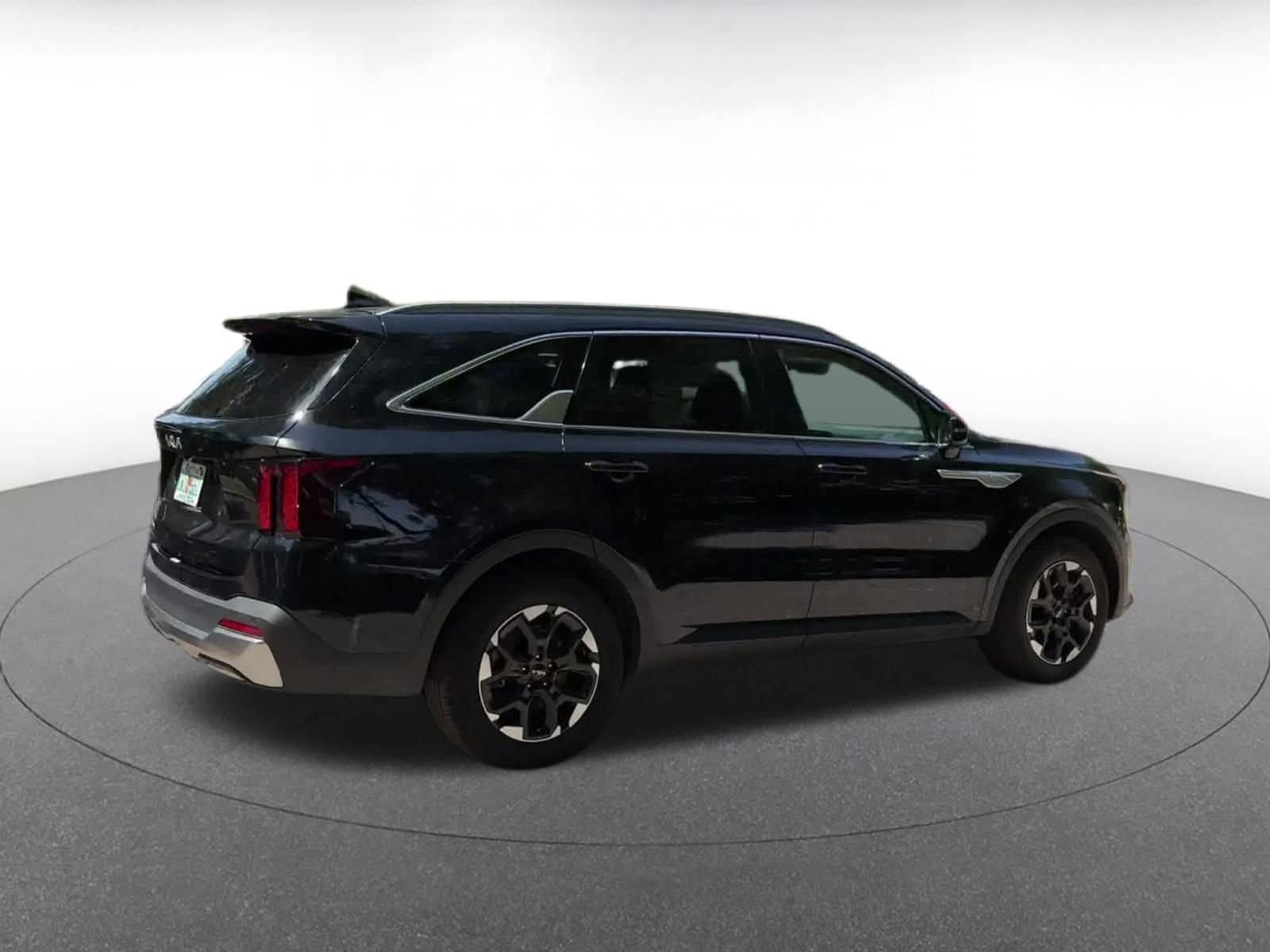 2024 Kia Sorento S 15