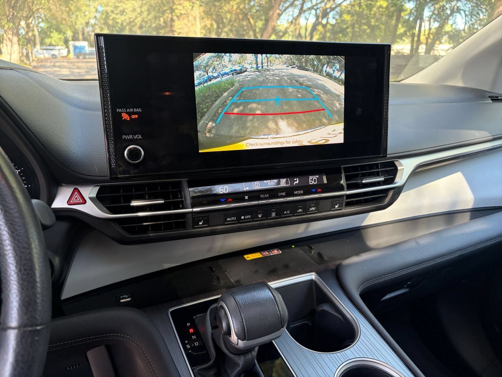 Thumbnail: 2025 Toyota Sienna - 26