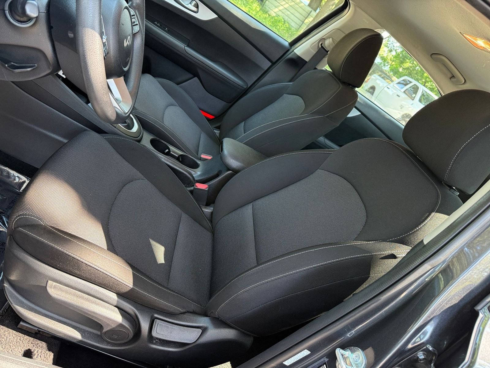 Thumbnail: 2024 Kia Forte - 21