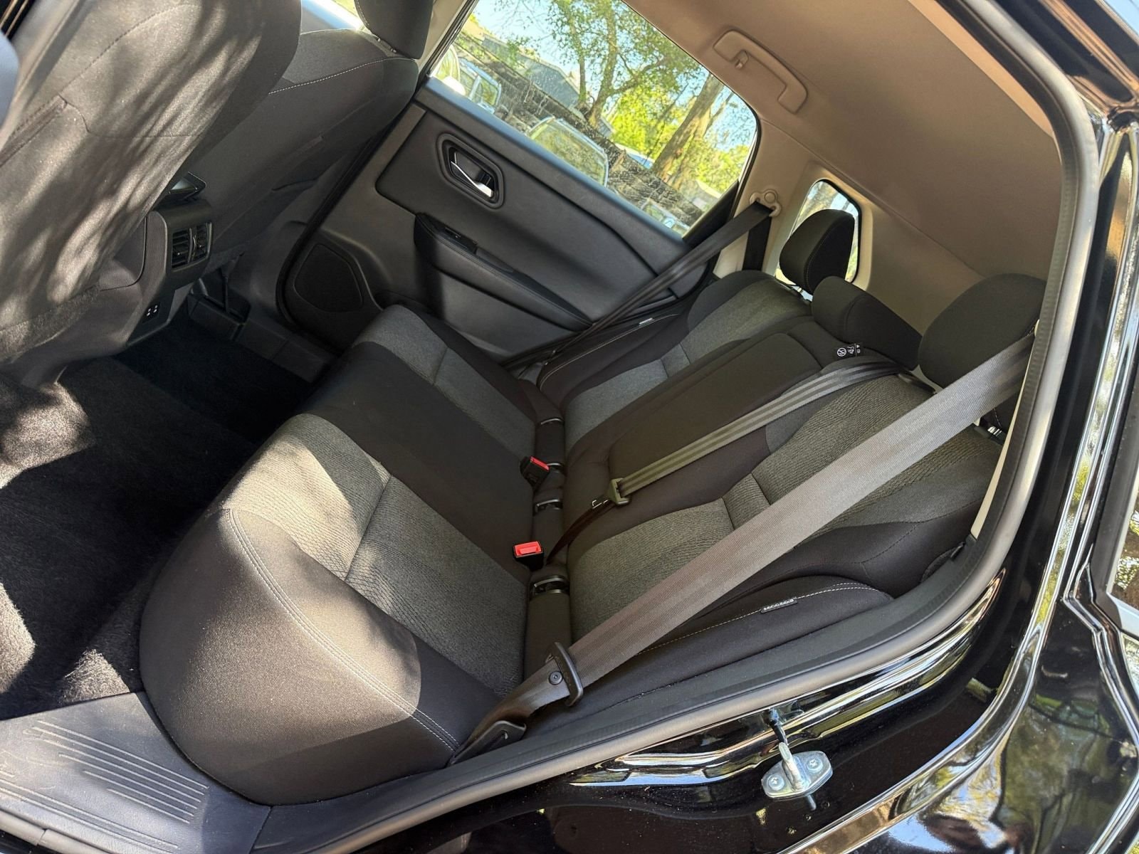 Thumbnail: 2025 Nissan Rogue - 32