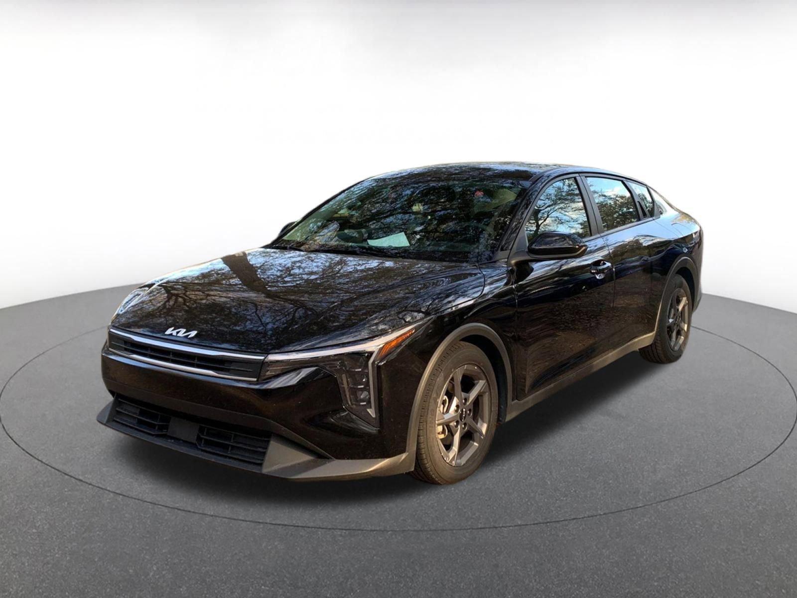 Thumbnail: 2025 Kia K4 - 3