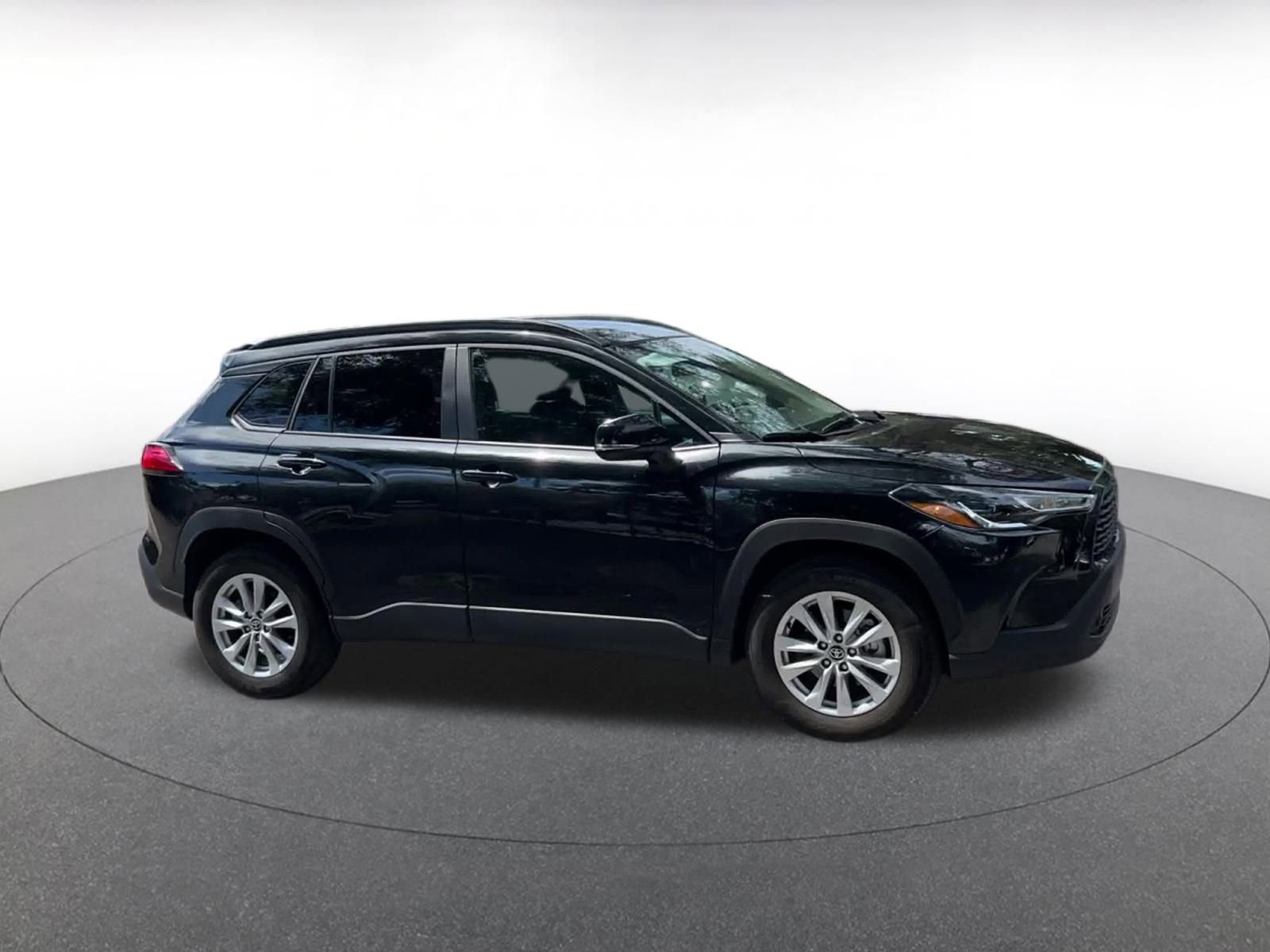 Thumbnail: 2025 Toyota Corolla Cross - 2