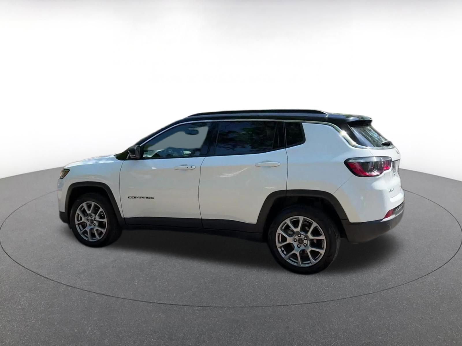 Thumbnail: 2025 Jeep Compass - 10