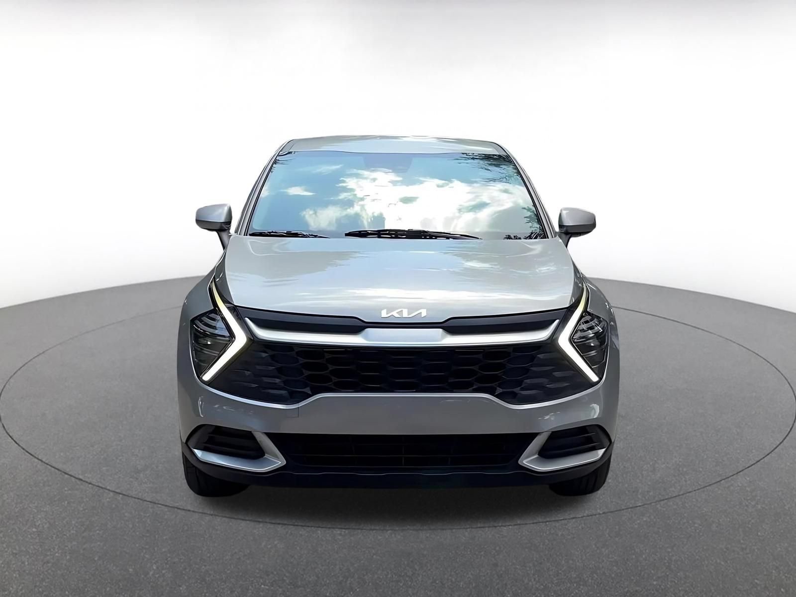 Thumbnail: 2025 Kia Sportage - 4