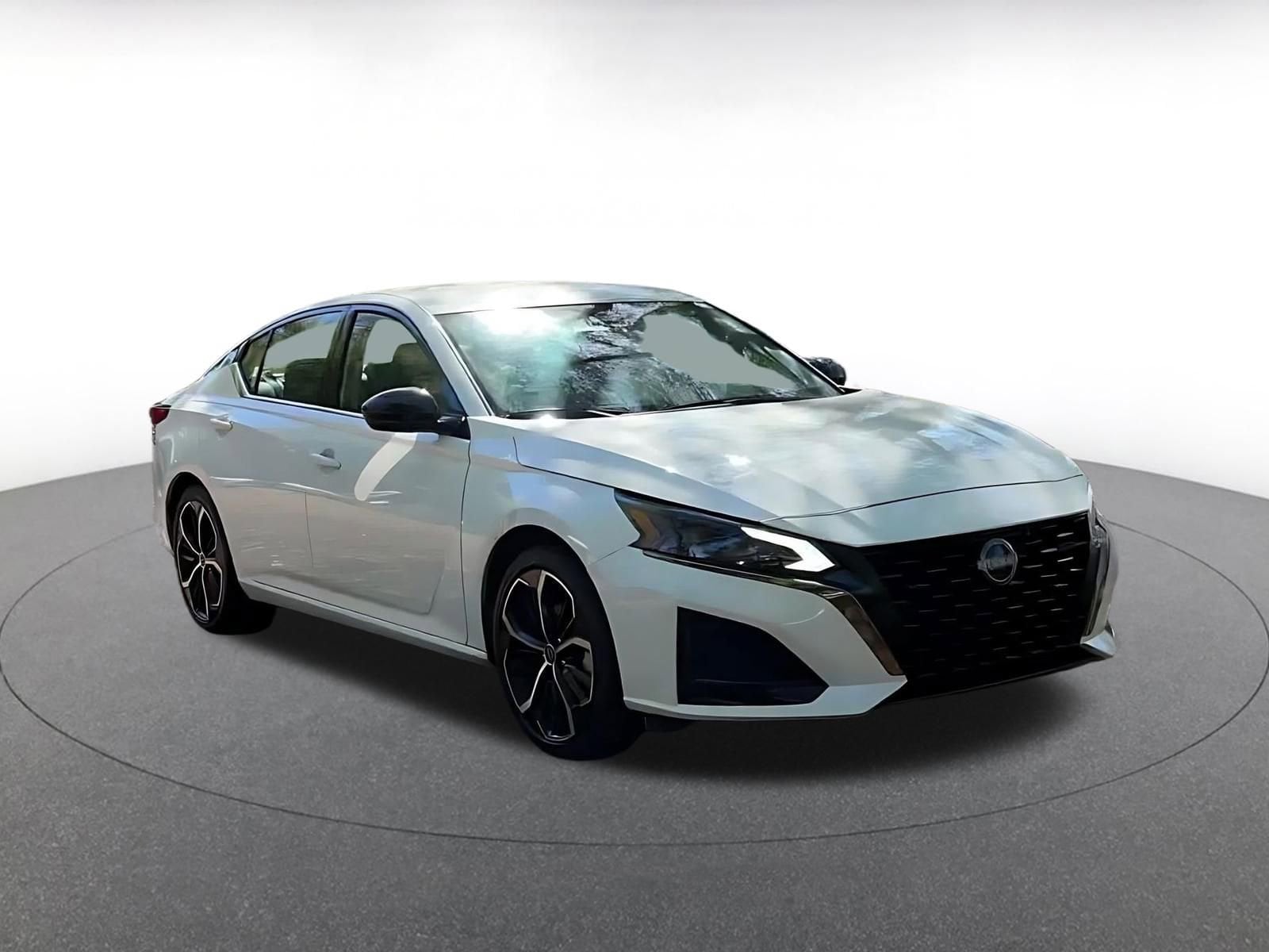 Thumbnail: 2025 Nissan Altima - 3