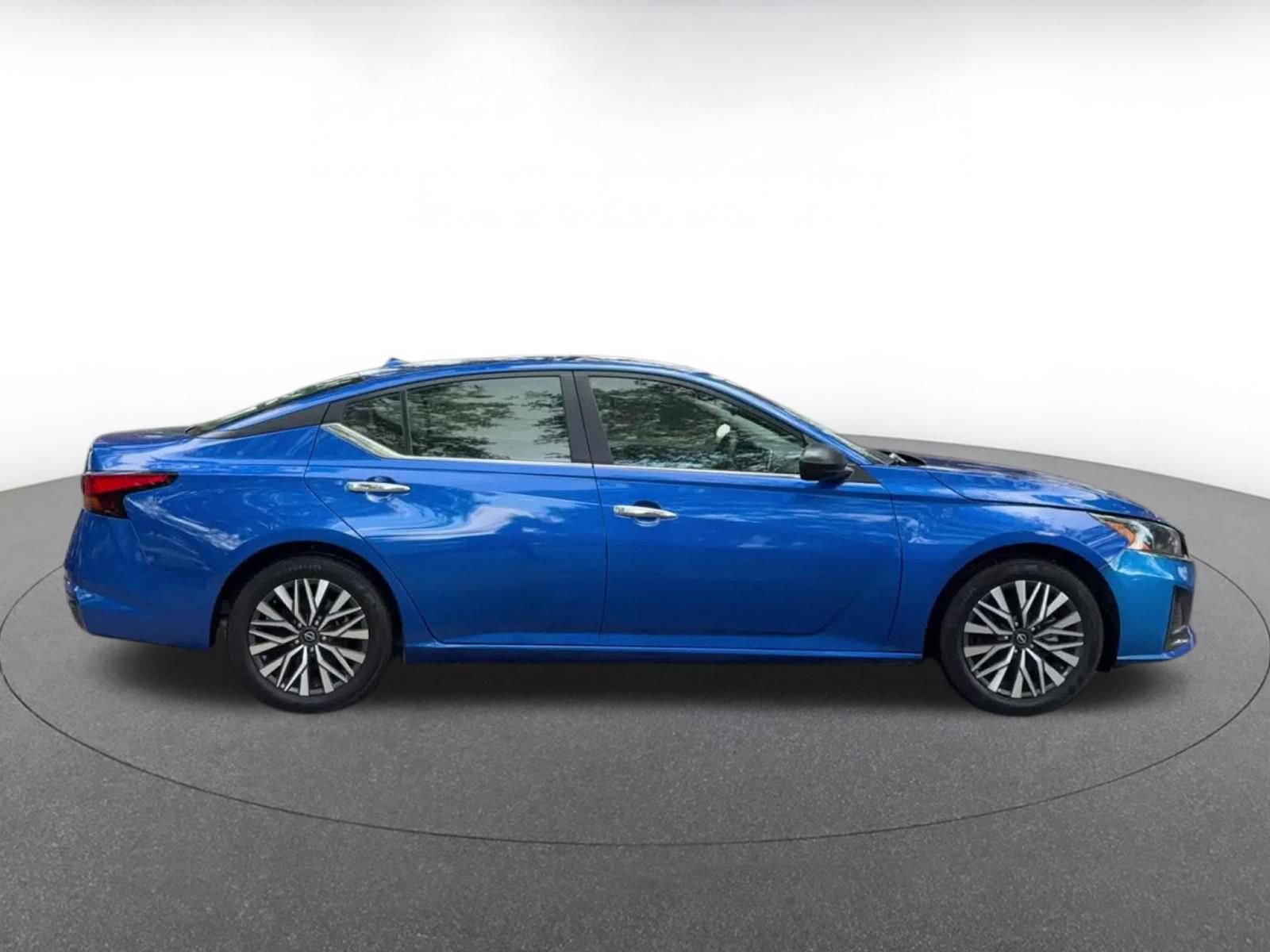 Thumbnail: 2025 Nissan Altima - 16