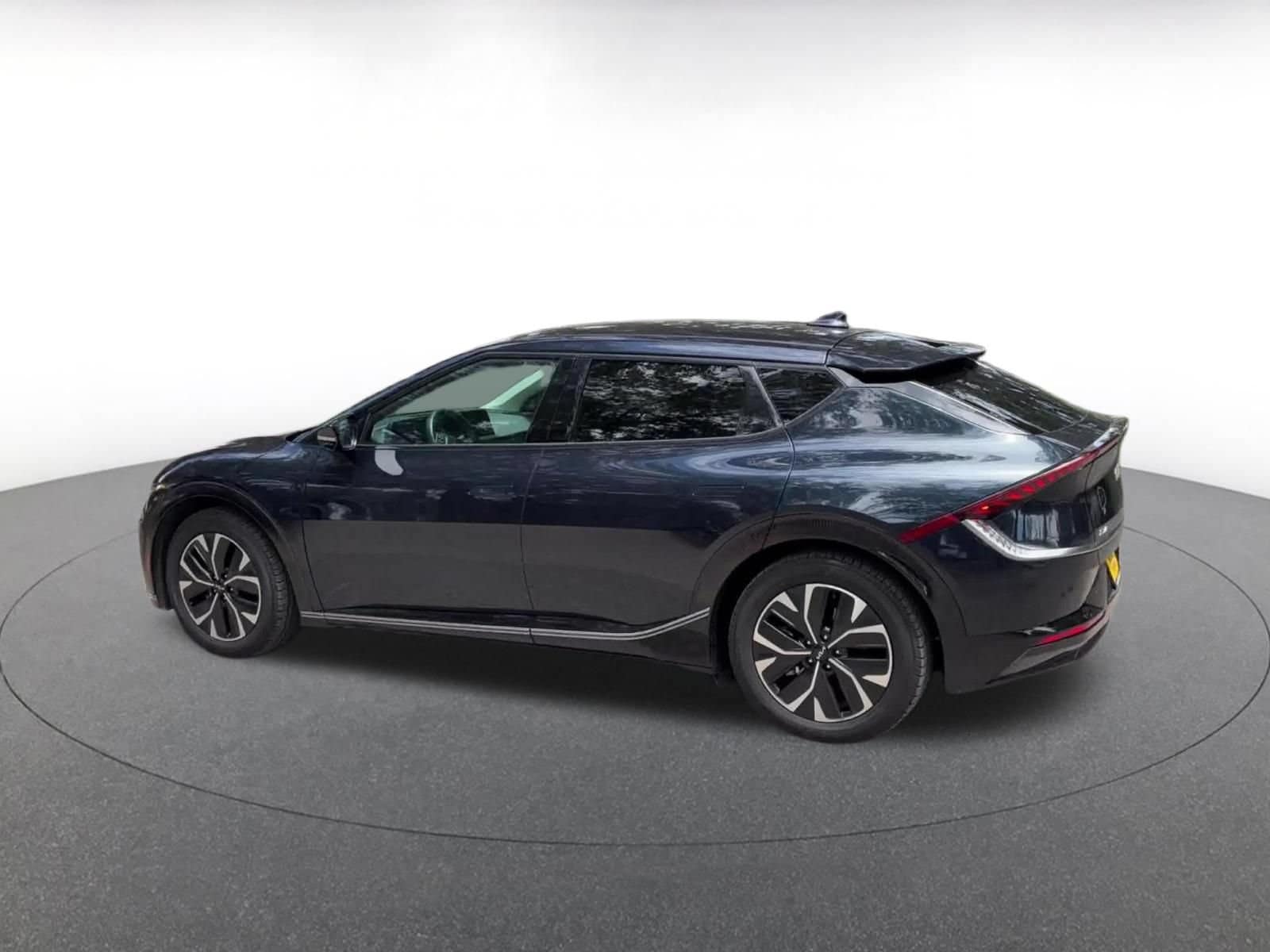 Thumbnail: 2024 Kia EV6 - 10