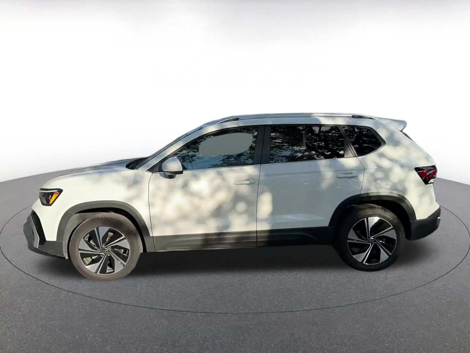 Thumbnail: 2025 Volkswagen Taos - 9