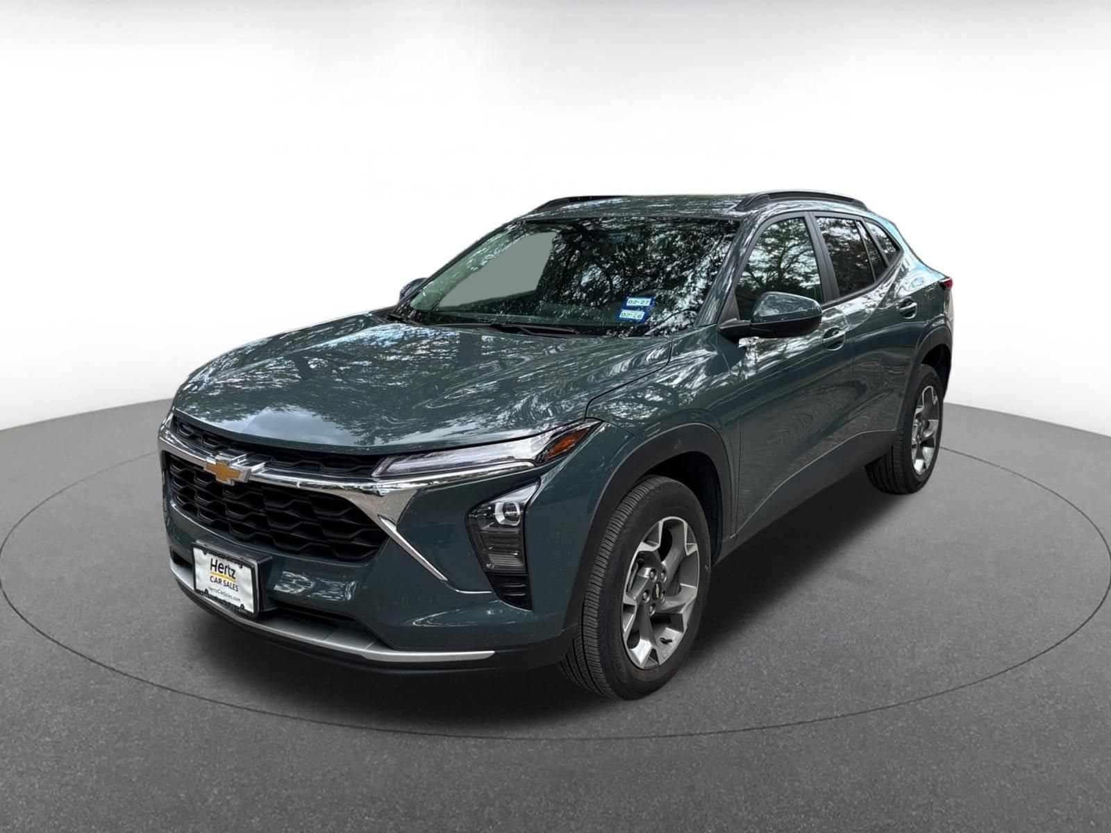 Thumbnail: 2025 Chevrolet Trax - 3